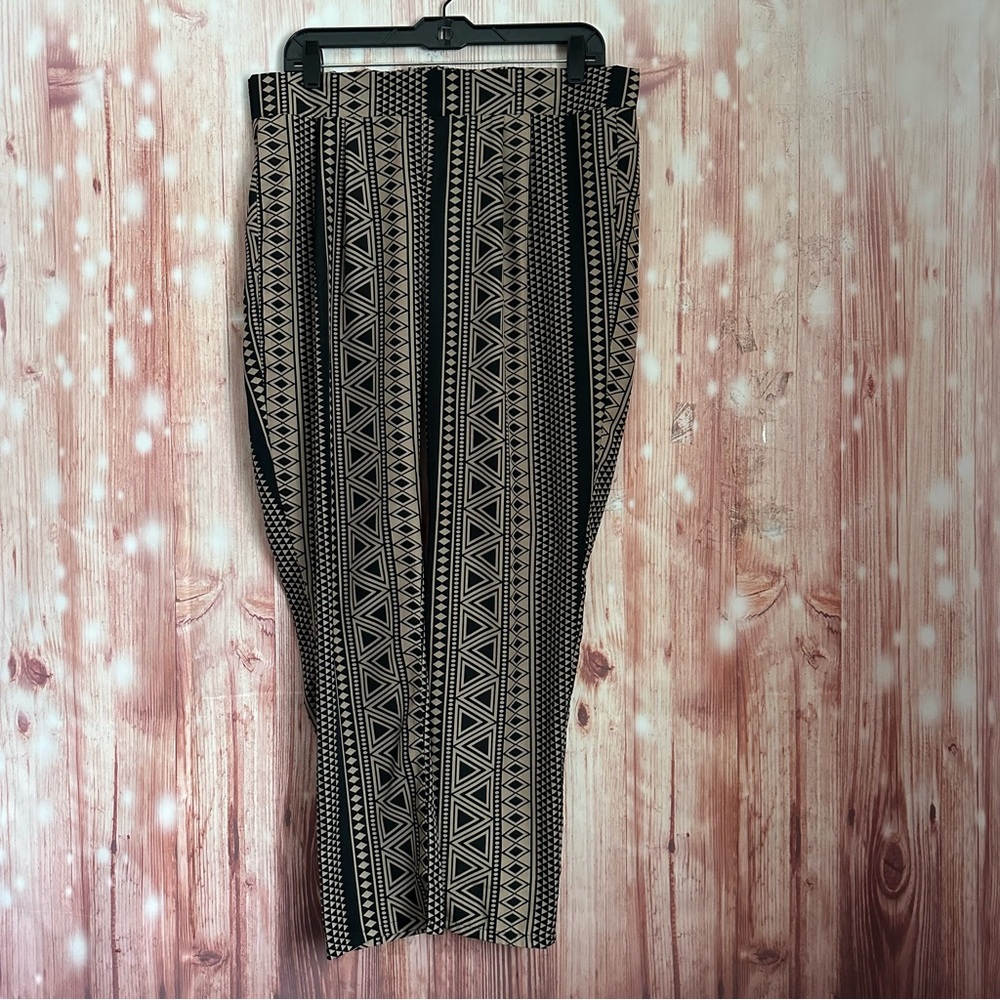 Blue Note Black & Tan Tapered Leg Tribal Print Boho Pants Size L